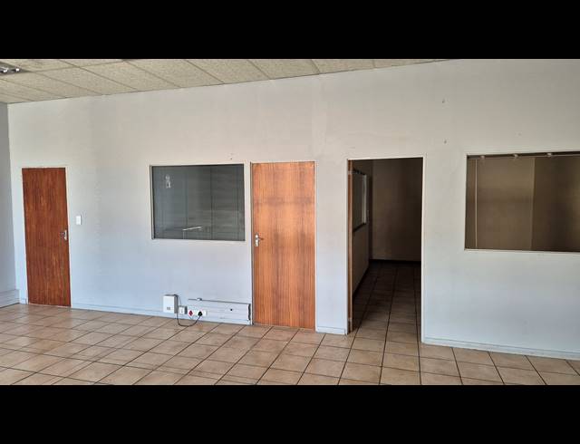 2,000M² WORKSHOP FOR SALE IN NELSPRUIT EXT 8